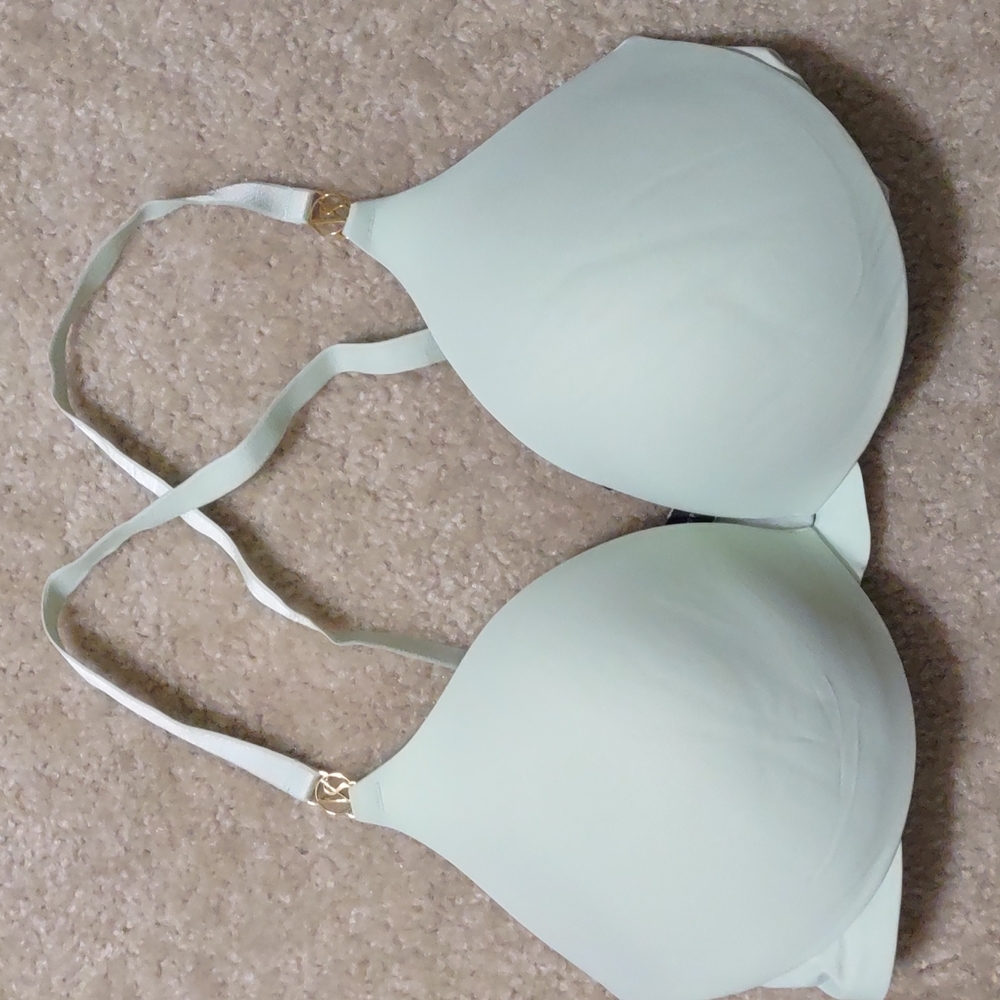 Victoria's secret bra